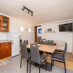 One Bedroom Ranch House Appartement *