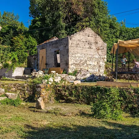 One Bedroom Ranch House Dubrownik