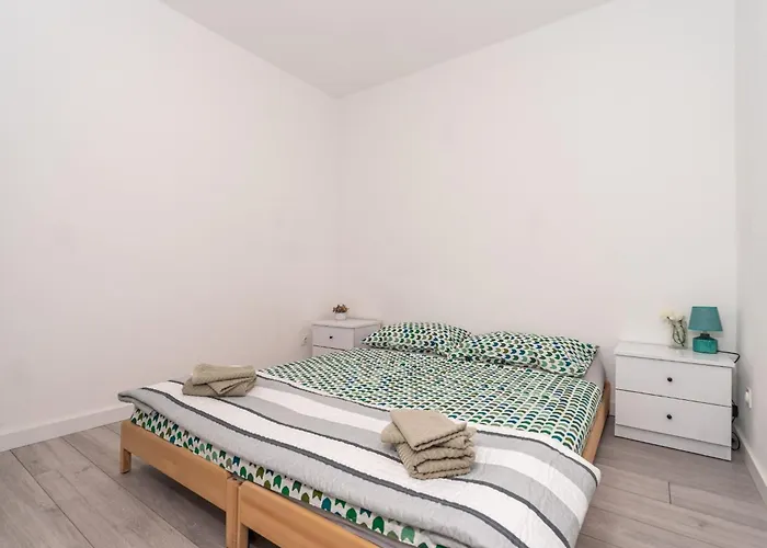 One Bedroom Ranch House Apartament