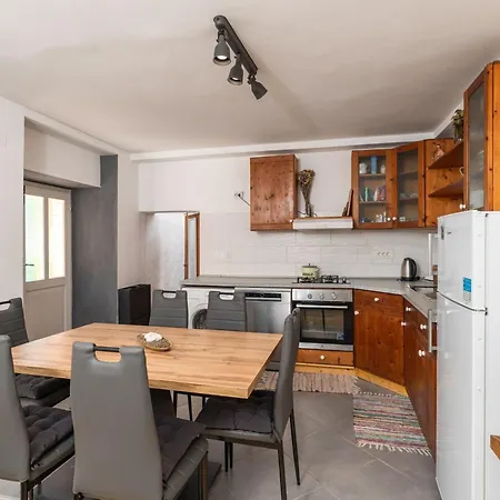 One Bedroom Ranch House Апартаменты Дубровник