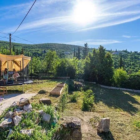 דירה One Bedroom Ranch House *