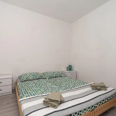 One Bedroom Ranch House דוברובניק